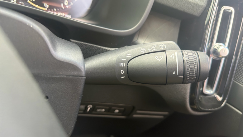 Volvo Xc40 1.5 T4 Recharge PHEV Plus Dark 5dr Auto Estate